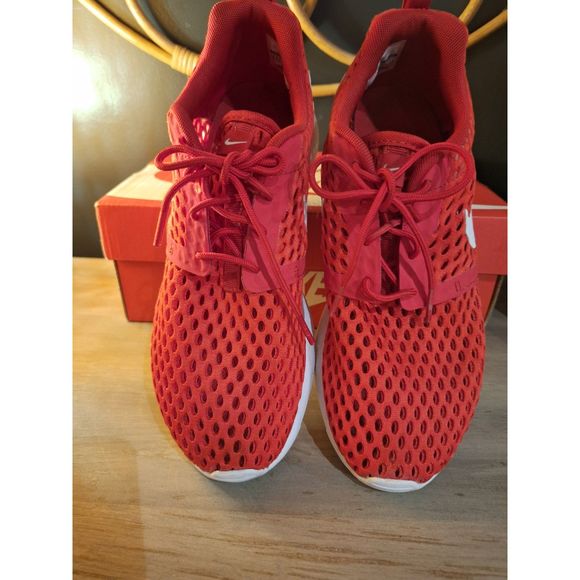 Nike Roshe One Flight Red Size 5.5 Youth 705485-601 - Picture 3 of 11